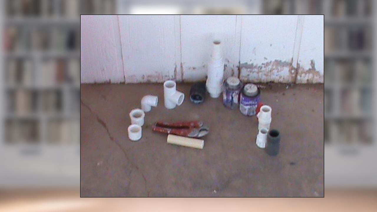 THE RIGHT WAY TO CEMENT PLASTIC PIPE & FITTINGS, written by Robin Fenn