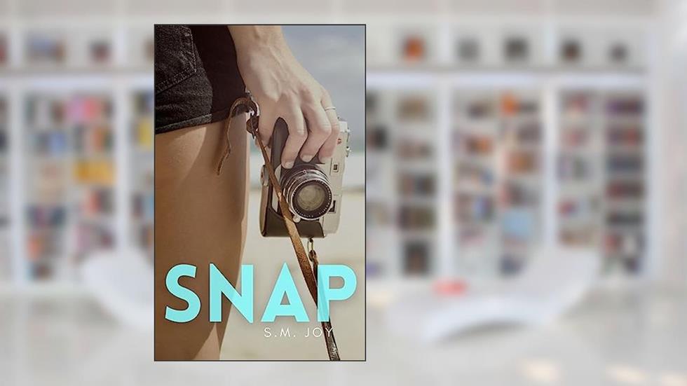 Snap: A Bisexual Swinging Story (Sun, Snaps and Sand Book 1), written by S.M. Joy